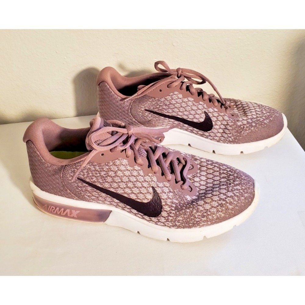 Nike Womens Air Max Sequent 2 Women's Size 9 * 852465-200 Purple Running‎ Shoes